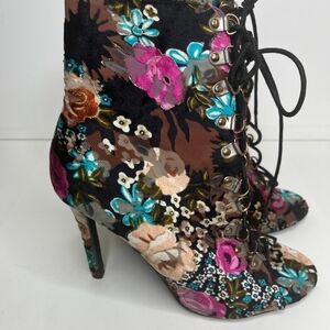 Betsey Johnson Black and Pink Heeled Boots with Lace-Up Design